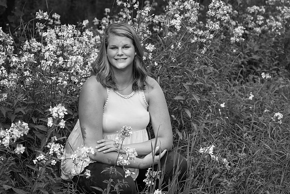 Kelsey-Senior-421.jpg