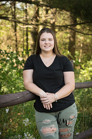 Lily Senior 2019-103.jpg