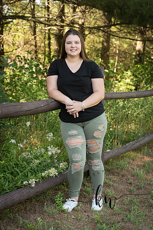 Lily Senior 2019-104.jpg