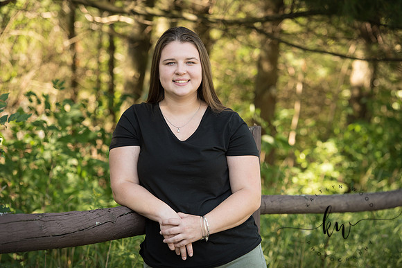 Lily Senior 2019-109.jpg