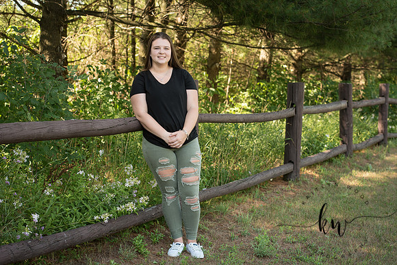 Lily Senior 2019-113.jpg