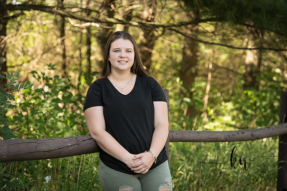 Lily Senior 2019-115.jpg