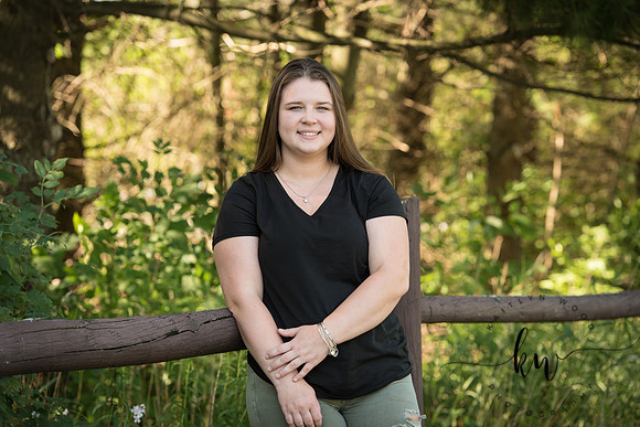 Lily Senior 2019-117.jpg