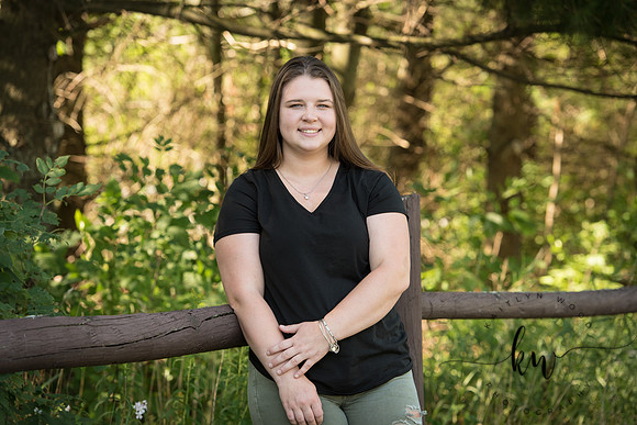 Lily Senior 2019-118.jpg