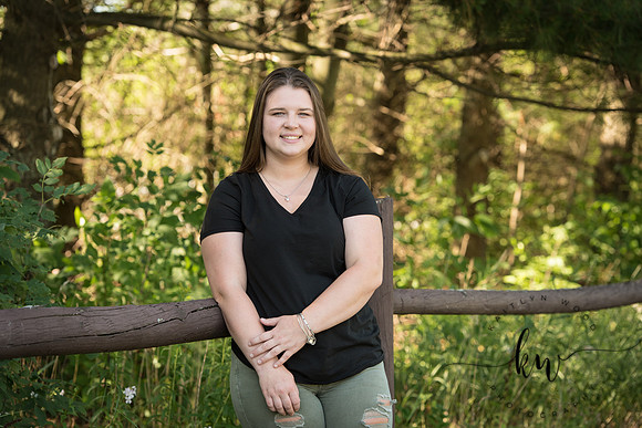 Lily Senior 2019-119.jpg