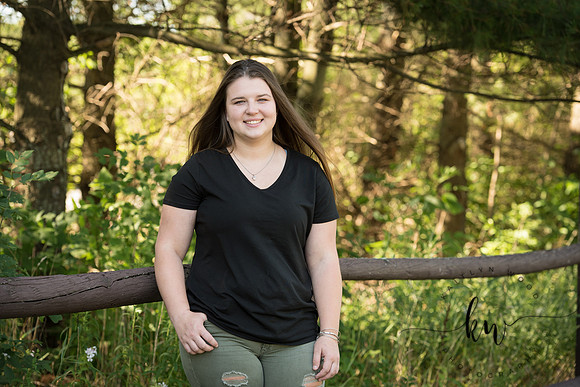 Lily Senior 2019-124.jpg