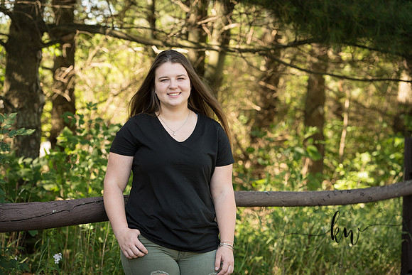 Lily Senior 2019-126.jpg