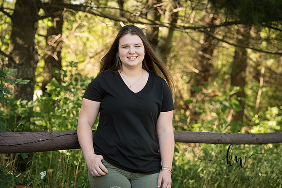 Lily Senior 2019-129.jpg
