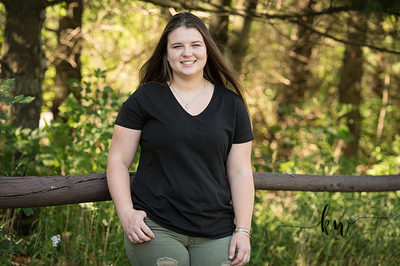 Lily Senior 2019-130.jpg