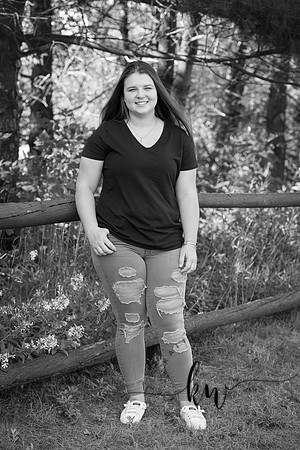Lily Senior 2019-134.jpg