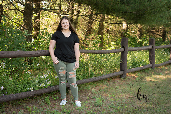Lily Senior 2019-135.jpg