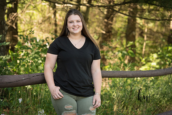 Lily Senior 2019-138.jpg