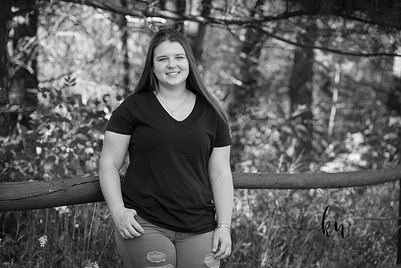 Lily Senior 2019-139.jpg