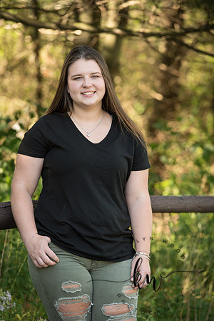 Lily Senior 2019-141.jpg