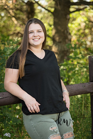 Lily Senior 2019-146.jpg