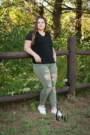 Lily Senior 2019-157.jpg