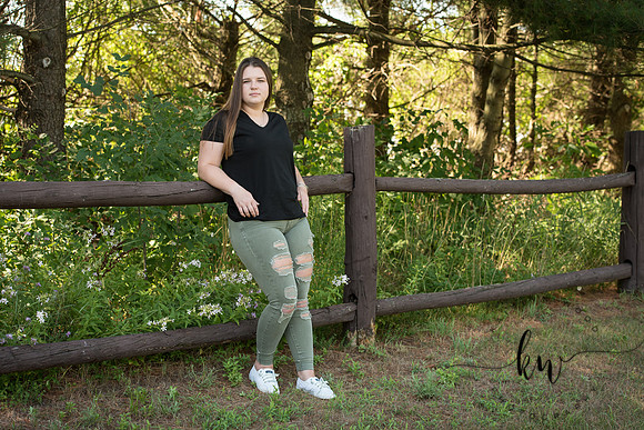 Lily Senior 2019-158.jpg