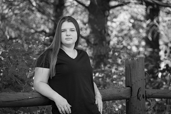Lily Senior 2019-162.jpg