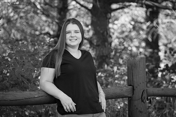 Lily Senior 2019-164.jpg