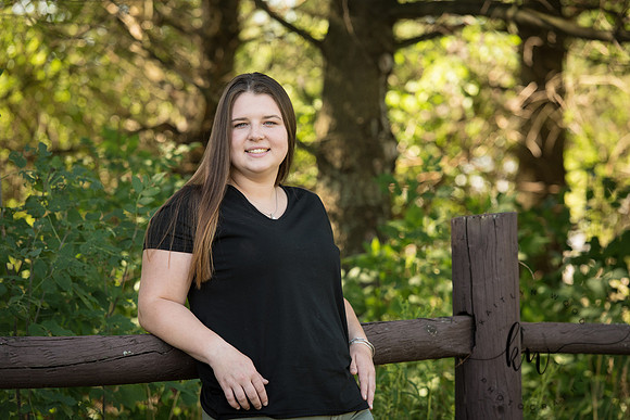 Lily Senior 2019-165.jpg