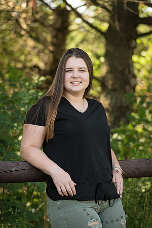 Lily Senior 2019-166.jpg