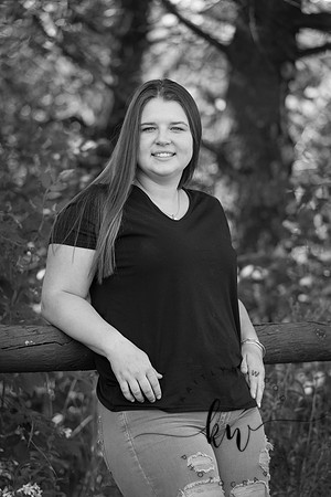 Lily Senior 2019-167.jpg