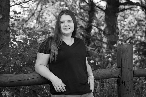 Lily Senior 2019-171.jpg