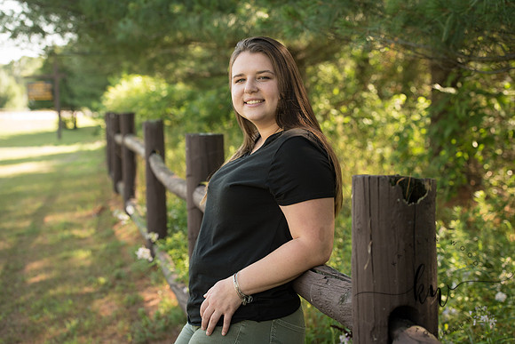 Lily Senior 2019-172.jpg
