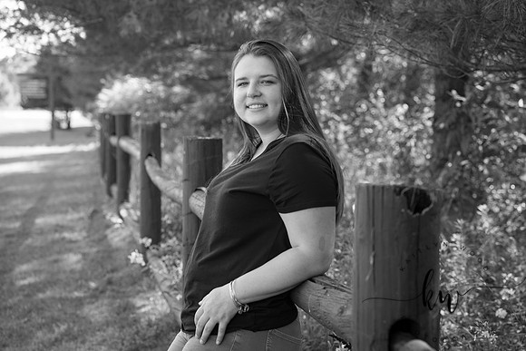 Lily Senior 2019-173.jpg