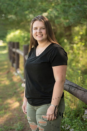 Lily Senior 2019-187.jpg