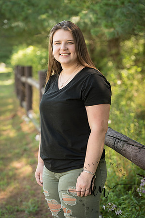 Lily Senior 2019-188.jpg