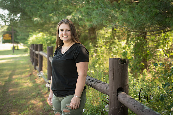 Lily Senior 2019-191.jpg