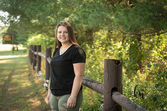 Lily Senior 2019-193.jpg