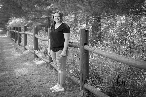 Lily Senior 2019-194.jpg