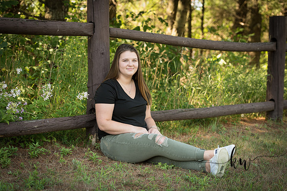 Lily Senior 2019-196.jpg