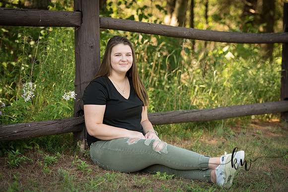 Lily Senior 2019-199.jpg