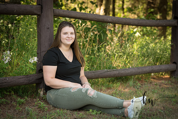 Lily Senior 2019-201.jpg