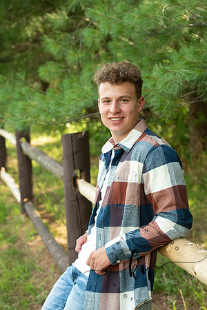 Noah-Senior-20.jpg