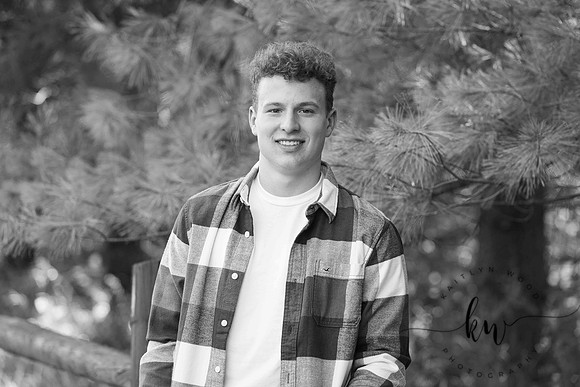 Noah-Senior-21.jpg