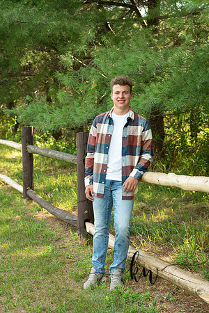 Noah-Senior-27.jpg