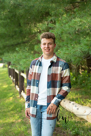 Noah-Senior-36.jpg