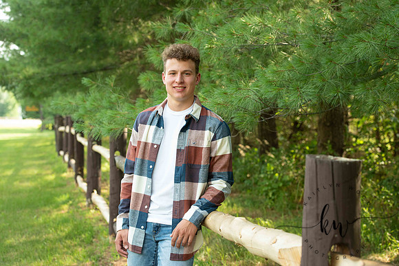 Noah-Senior-42.jpg