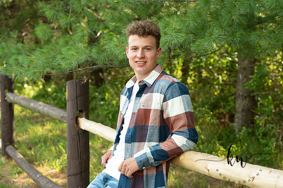 Noah-Senior-44.jpg