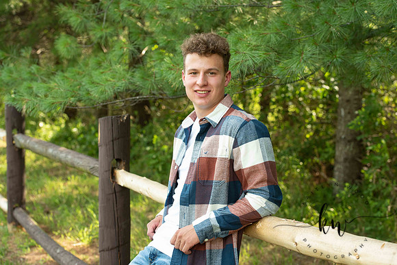 Noah-Senior-45.jpg