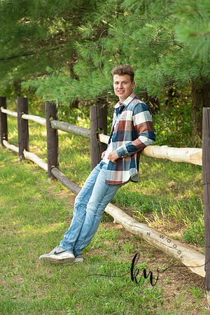 Noah-Senior-50.jpg