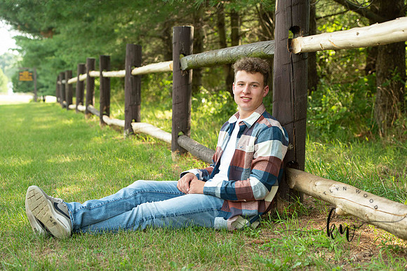 Noah-Senior-52.jpg