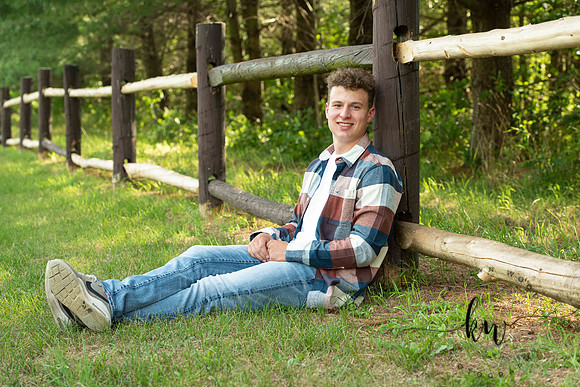 Noah-Senior-58.jpg