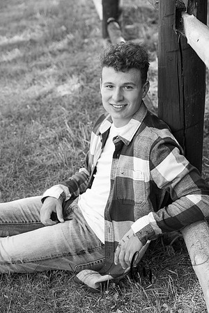 Noah-Senior-61.jpg