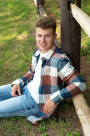Noah-Senior-63.jpg
