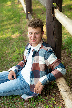 Noah-Senior-67.jpg